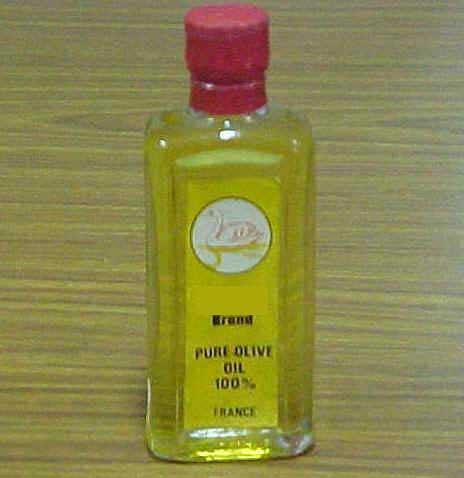 olive oil.jpg (19074 bytes)
